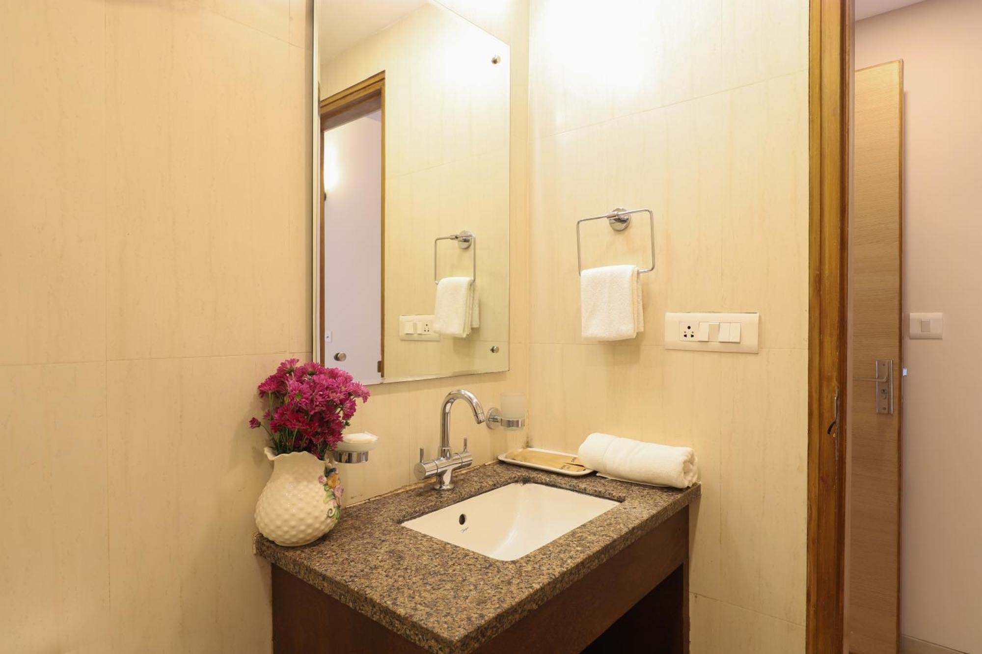 Veera Strand Park Serviced Apartments Near Calangute Zewnętrze zdjęcie
